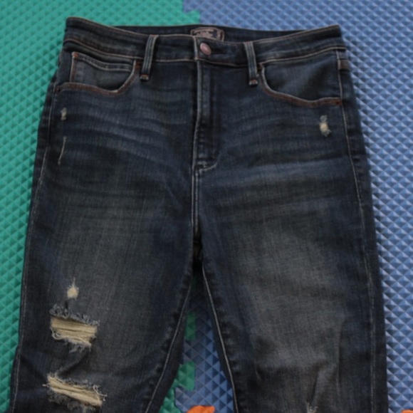 Abercrombie & Fitch high rise jeans - Picture 2 of 6